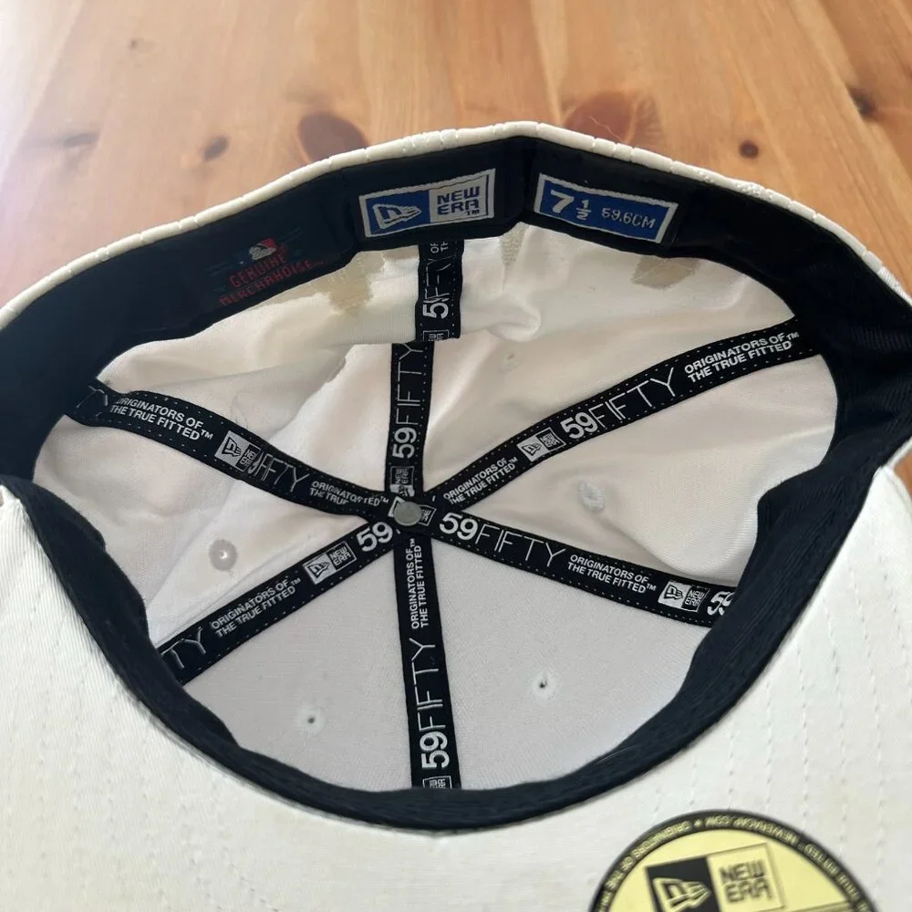 New Era 59FIFTY NY Yankees Fitted Hat 7 1/2 White NYC Skyline Embroidered - Picture 5 of 6